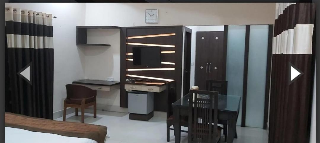 Hotel Soni International Khalilabad 외부 사진